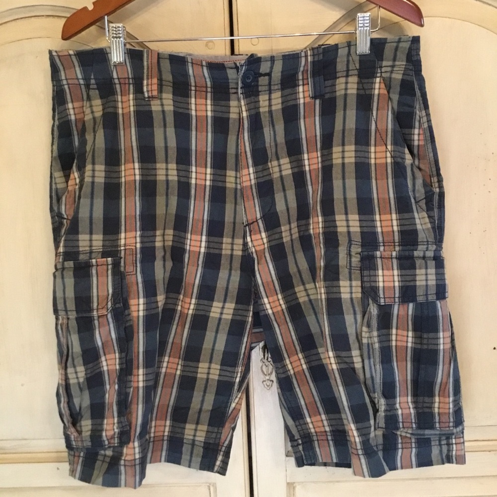 St. John’s Bay Men’s Plaid Cargo Shorts Size 36